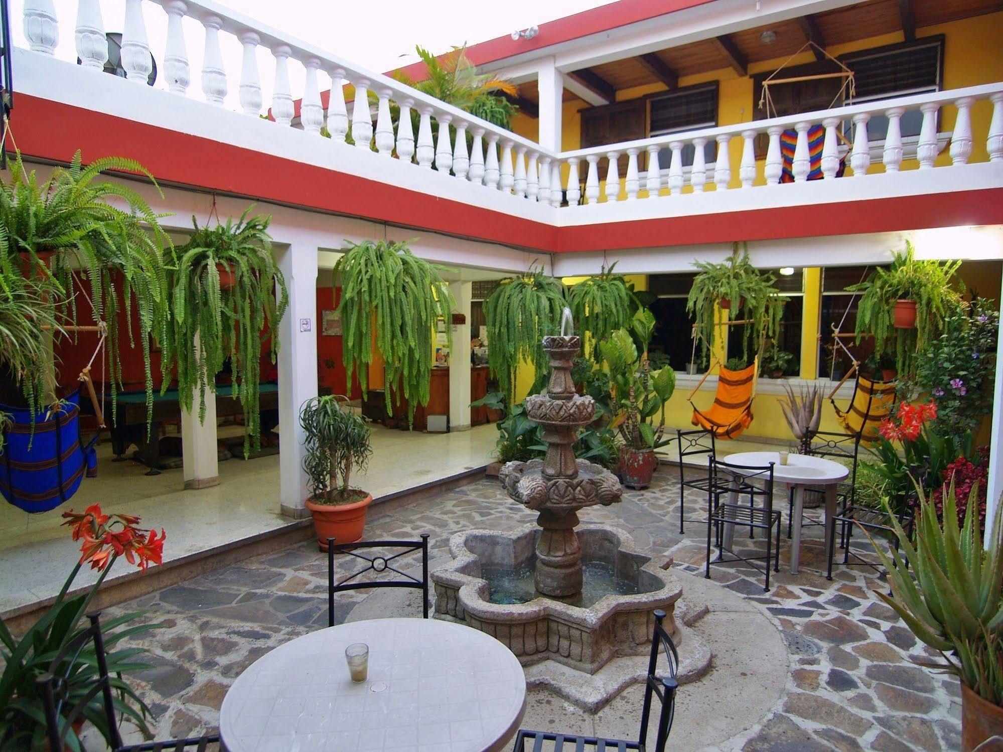 Hotel Casa Rustica By Ahs Antigua Екстериор снимка